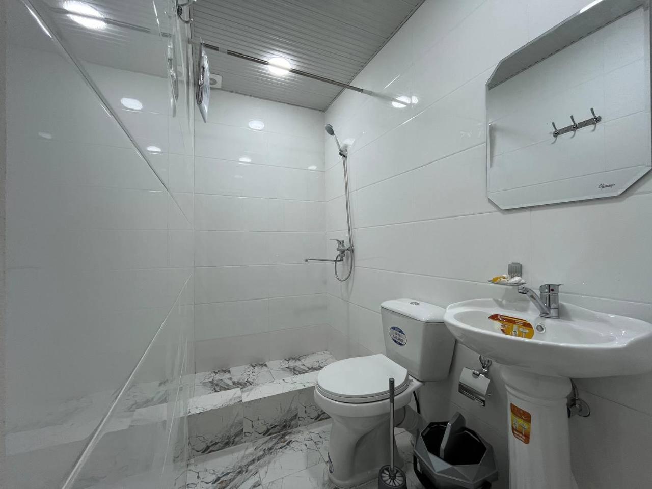 Home Alone Hotel ทาชเคนต์ ภายนอก รูปภาพ