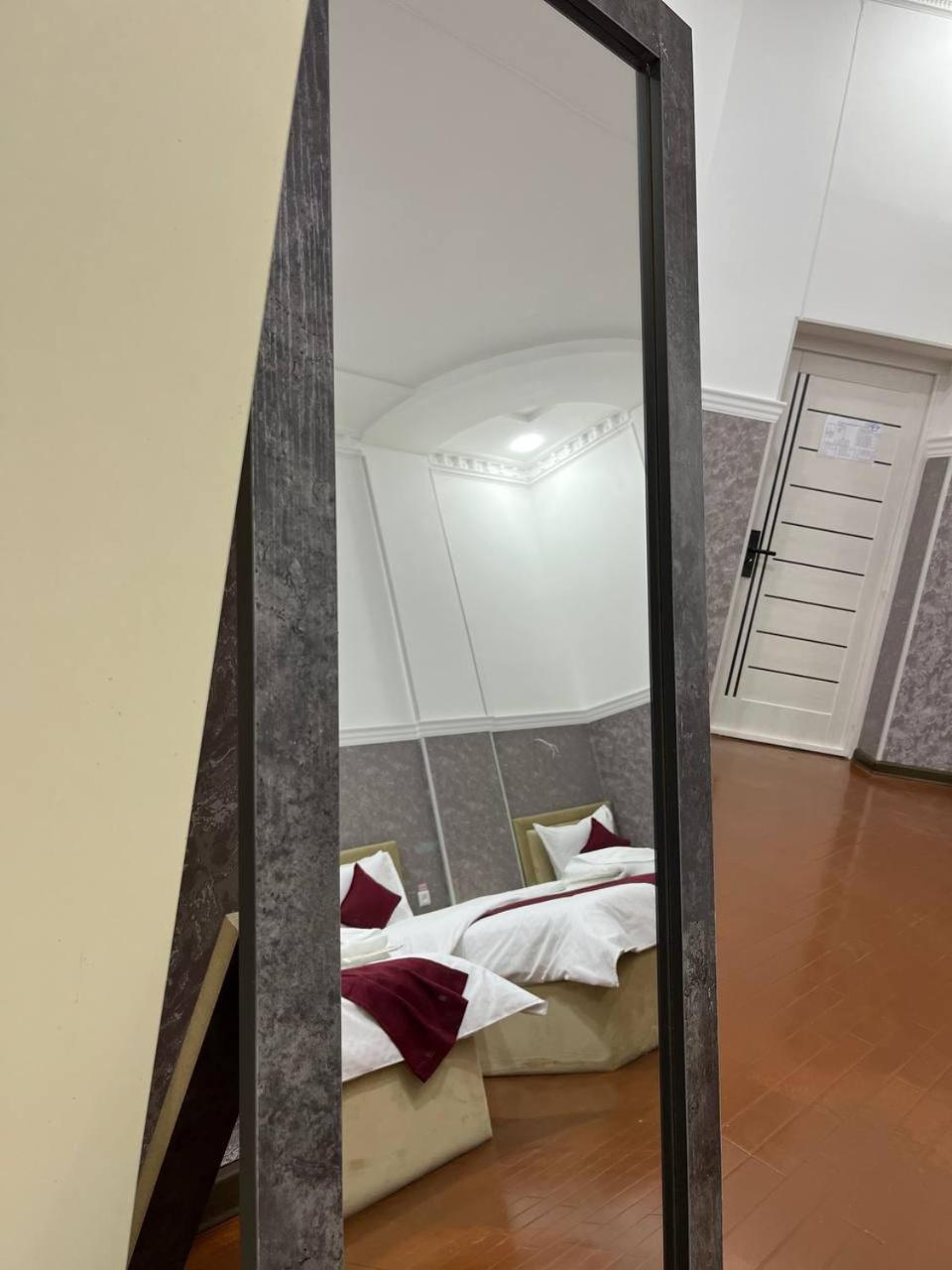 Home Alone Hotel ทาชเคนต์ ภายนอก รูปภาพ